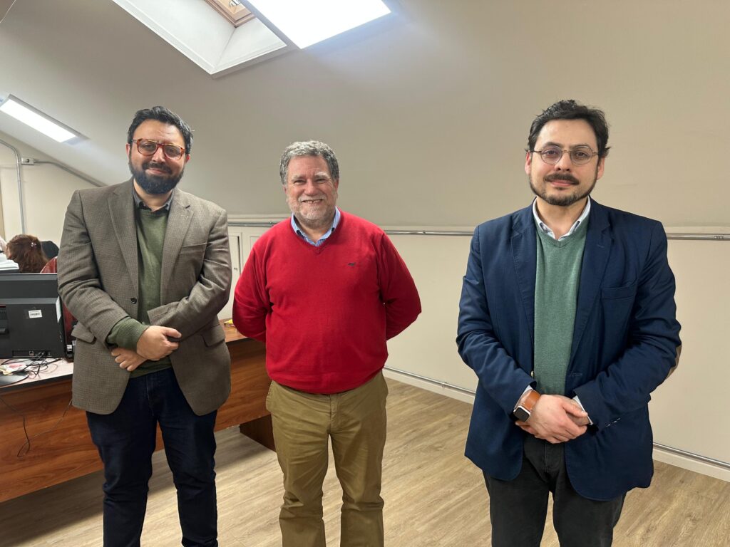 Reunión con director ejecutivo SLEP Valdivia, Juan Carlos Duran y el Seremi de Educación, Juan Pablo Gerter; junto al jefe de la División de Desarrollo Educativo de la DEP, Alexis Moreira